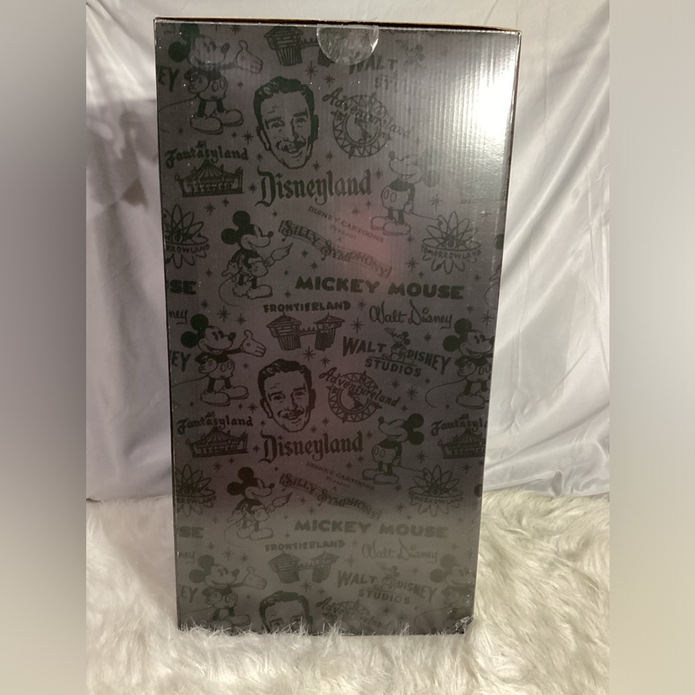SOLD………Disney ERAS Lamp “The Walt Disney Studios” Water Tower - Picture 10 of 15